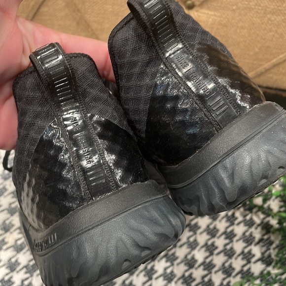 Nike shoes - Picture 7 of 13